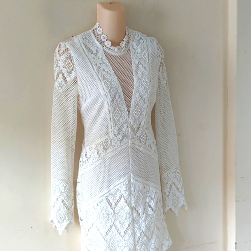 Etiquette White Lace Mesh High Neck Overlay Dress S